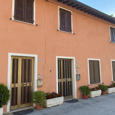 La Finestra Sul Castello Apartment *