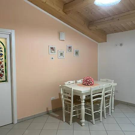 Апартаменты La Finestra Sul Castello *